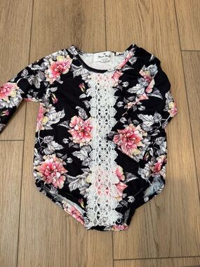 Infant floral lace bodysuit